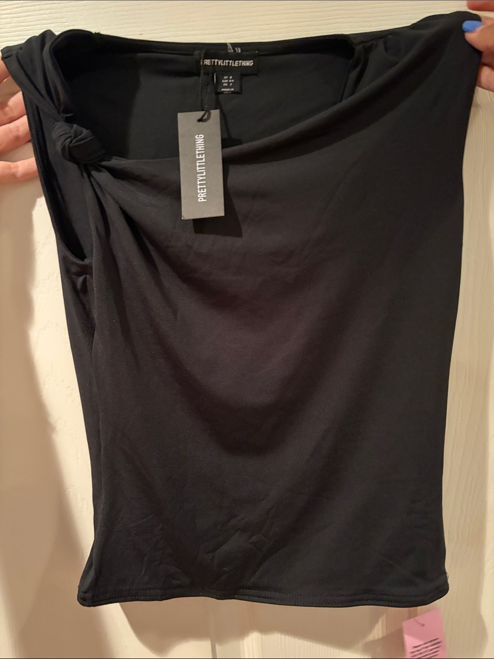 PrettyLittleThing Black Asymmetric Knot Shoulder Top